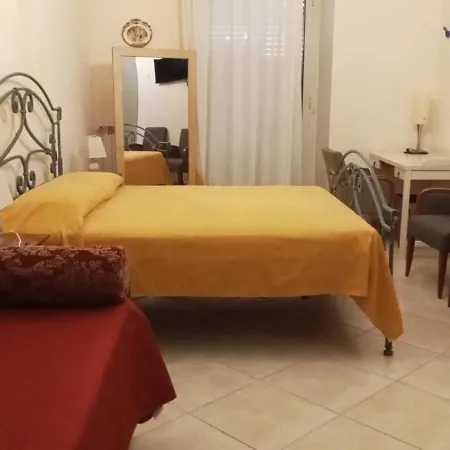 Séjour chez l'habitant Napales Garibaldi Station Fraternite *