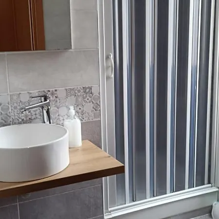 Napales Garibaldi Station Fraternite *